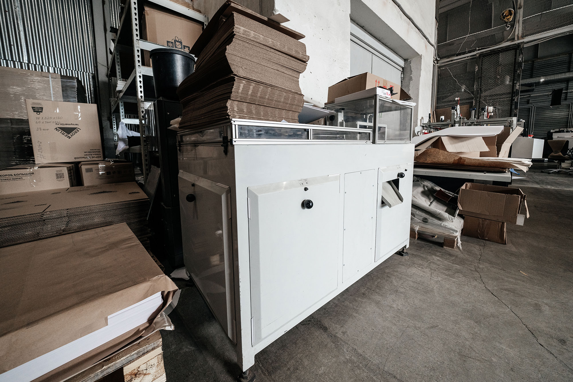 Изображение оборудования: Автоматический перфоратор квадратных Отверстий для календарей и блокнотов Pfaffle-420