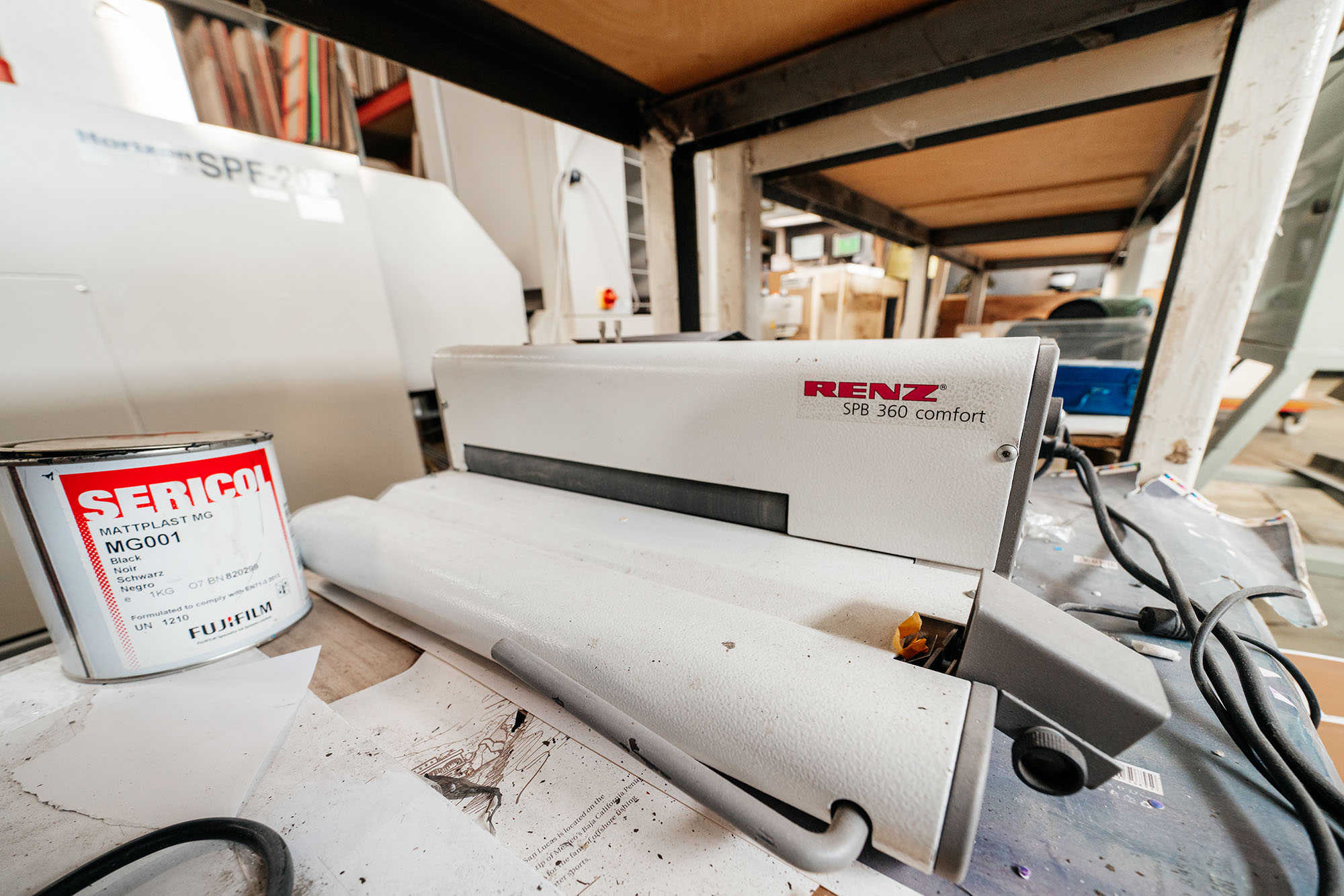 Изображение оборудования: Машина пробивки и навивки пластиковой Спирали Renz