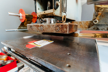 Фото 2 оборудования 'Пресс для тиснения VEKTOR WT 1-120'