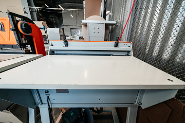 Фото 0 оборудования 'Полуавтоматическая машина для обжимки спирали ЛС-700'