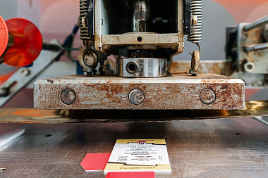 Фото 9 оборудования 'Пресс для тиснения VEKTOR WT 1-120'