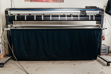Фото 2 оборудования 'Режущий плоттер Graphtec FC8600-160'