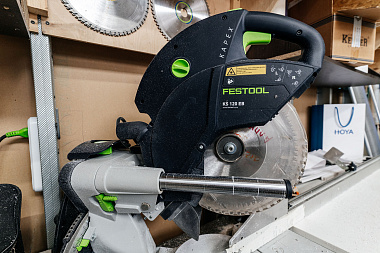 Фото 1 оборудования 'Пила торцовочная с механизмом FESTOOL'