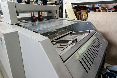 Фото 10 оборудования 'Брошюровально-листоподборочный комплекс Horizon Vac 100A + Vac100C + SPF20A + ST20A'