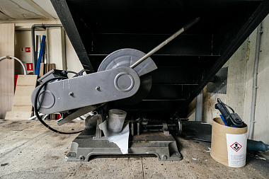 Фото 1 оборудования 'Торцовочная пила с протяжкой KAPEX KS 120 REB'