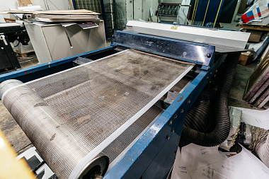 Фото 3 оборудования 'Туннельные ультрафиолетовые сушки для графической трафаретной печати Vitran I'