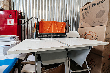 Фото 4 оборудования 'Перфоратор отверстий для календарей ЛБ-500'