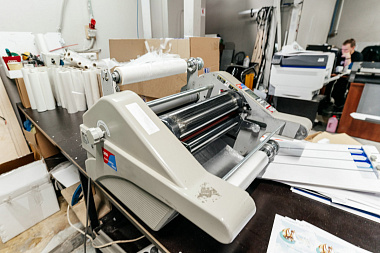 Фото 2 оборудования 'Рулонный ламинатор GMP EXCELAM-355Q'