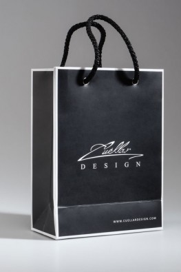 Бумажный пакет с логотипом "Cuellar Design"