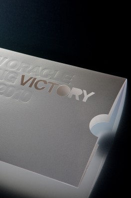 конверт "BMW Victory" с вырубкой и блинтовым тиснением