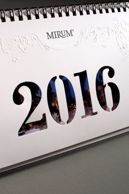 Настольный перекидной календарь Mirum с вырубкой и конгревом